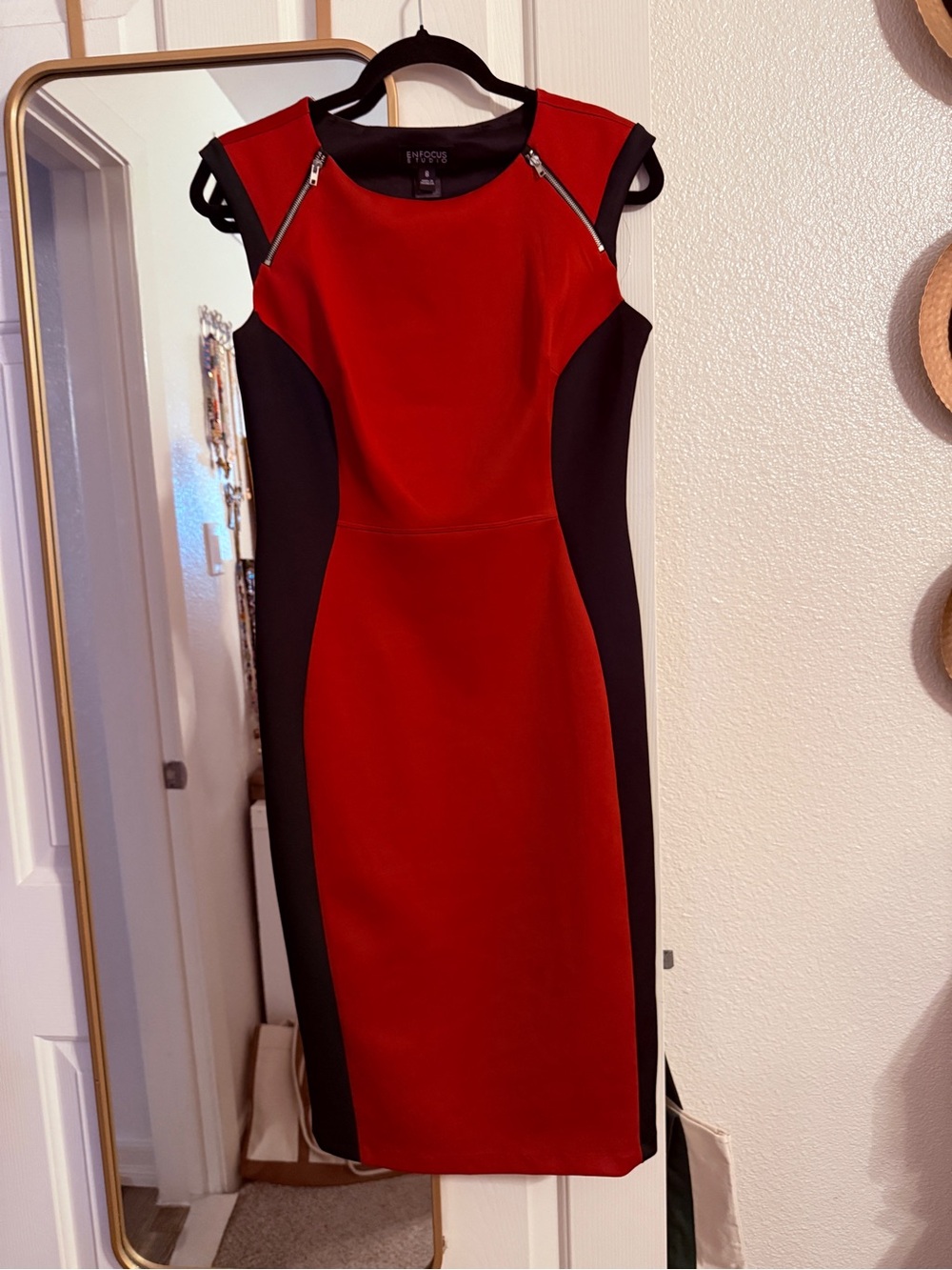 Enfocus Studio Red and Black Midi Sheath Dress with Zip Accents